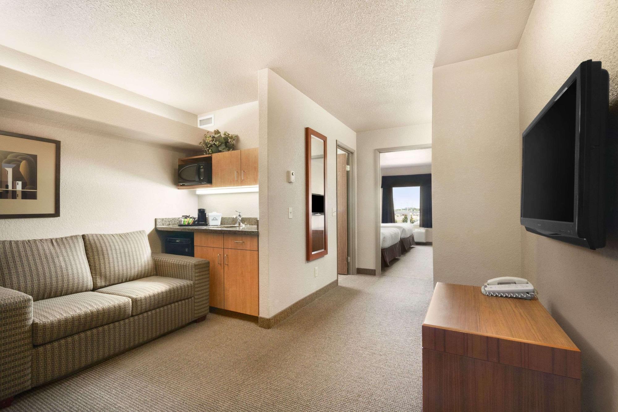 Days Inn By Wyndham Calgary Airport Exterior foto