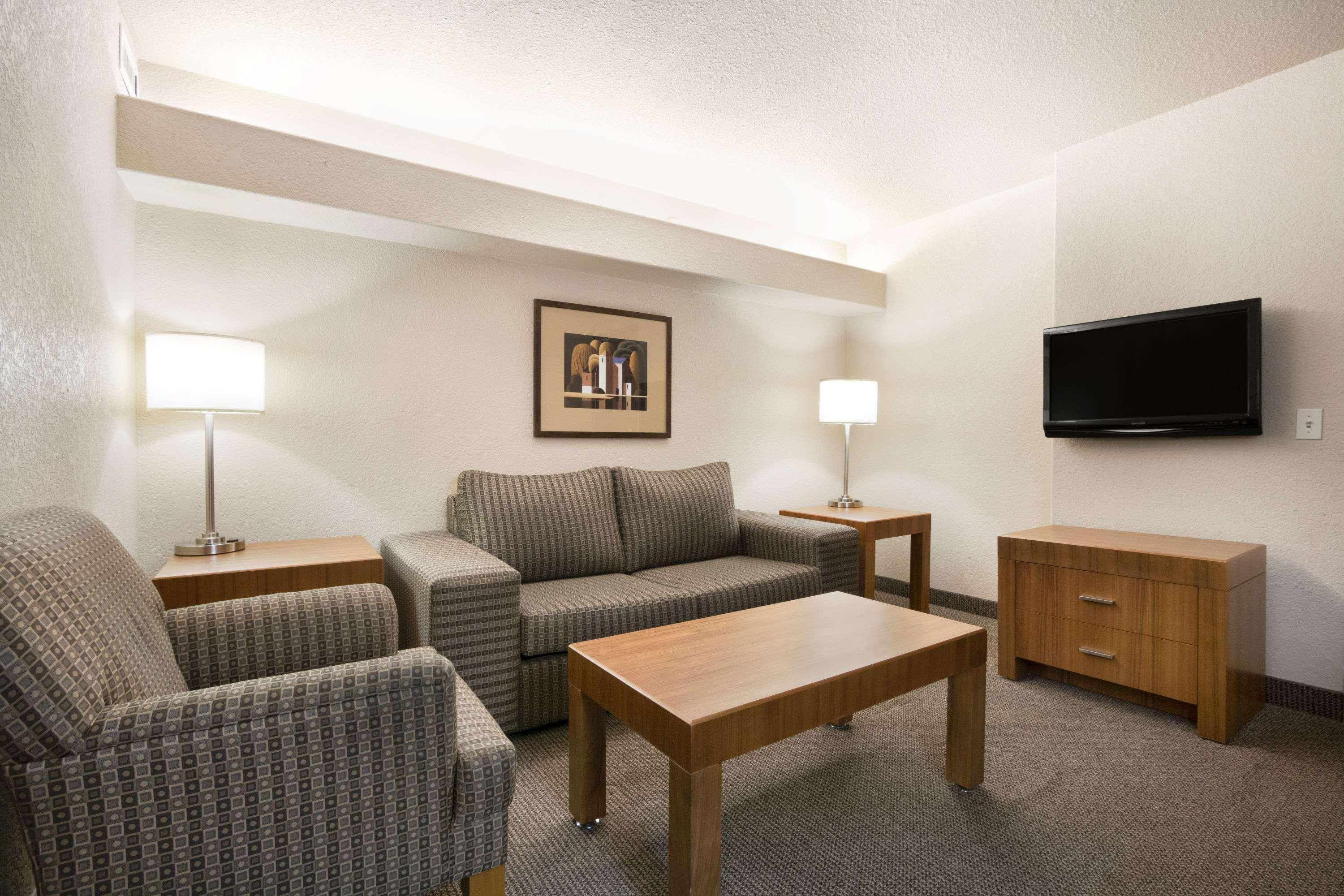 Days Inn By Wyndham Calgary Airport Exterior foto