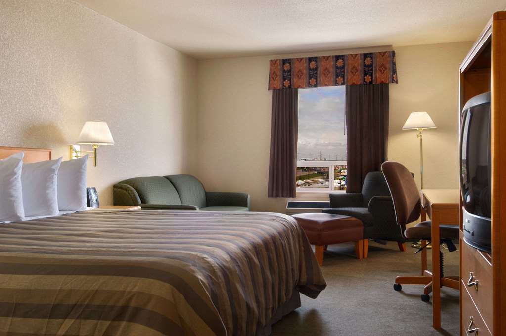 Days Inn By Wyndham Calgary Airport Habitación foto